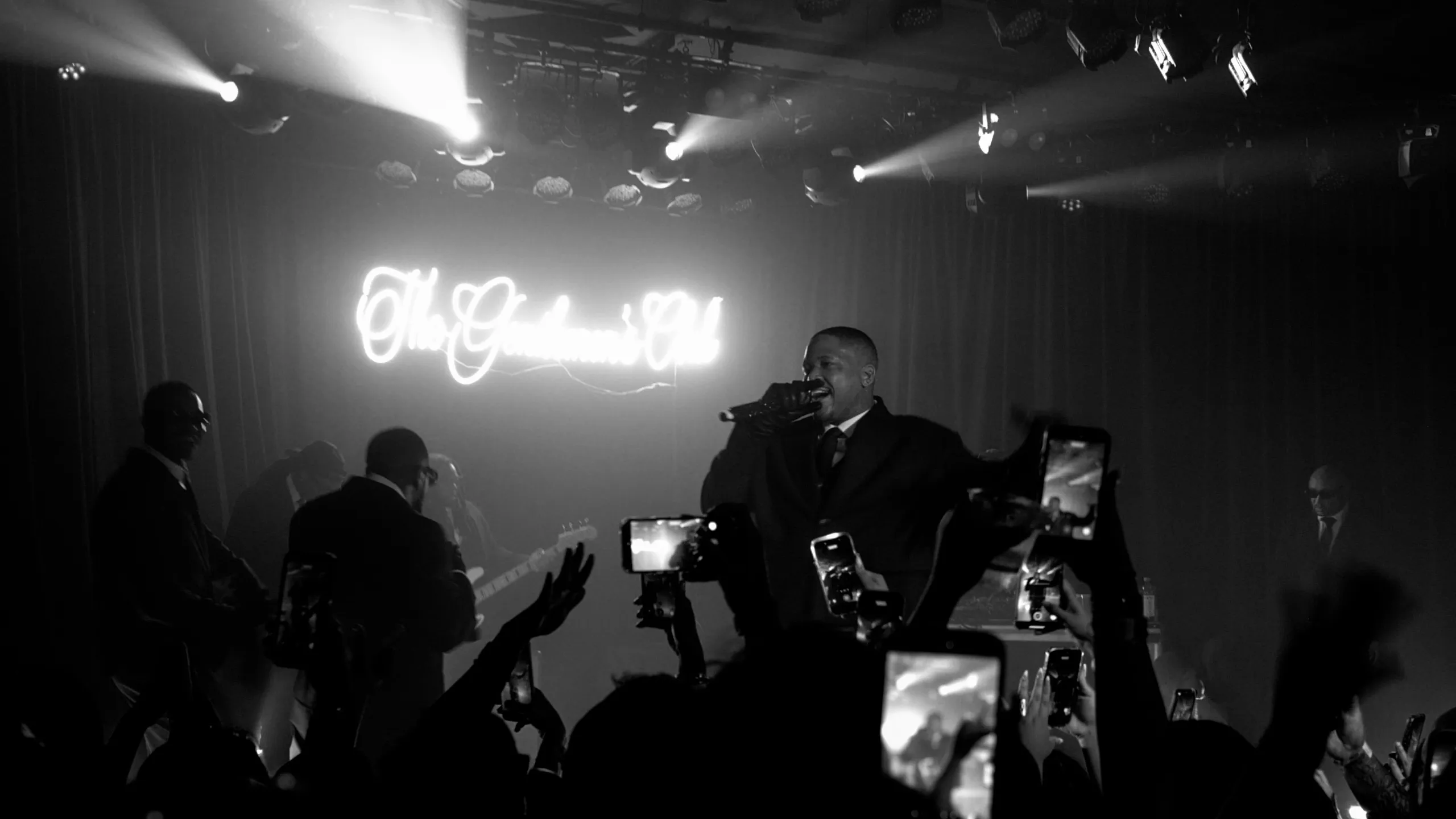 YG на шоу в Голливуде ввёл black-tie дресс-код и представил свой самый сильный альбом за годы