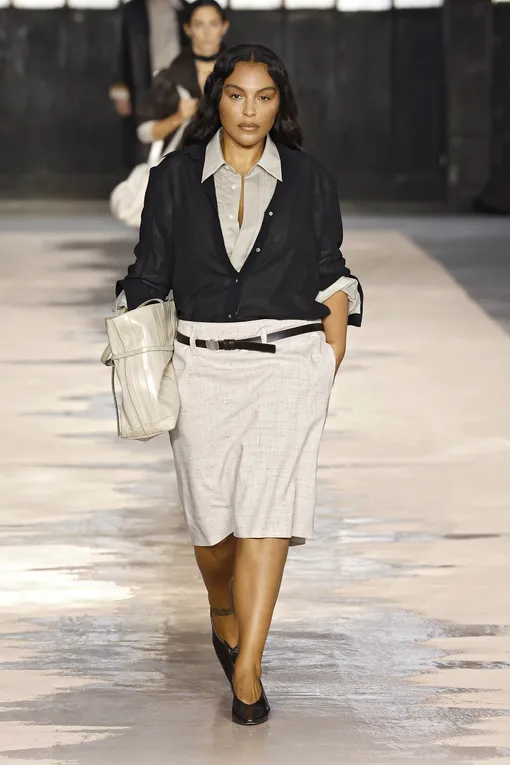 Как носить кардиган: 7 идей от Chanel, Fendi и других брендов