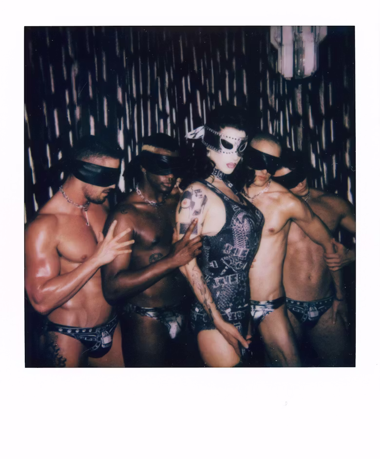 Violet Chachki о Dardo, стиле Pride и кастомном Prada, который она считает музейным