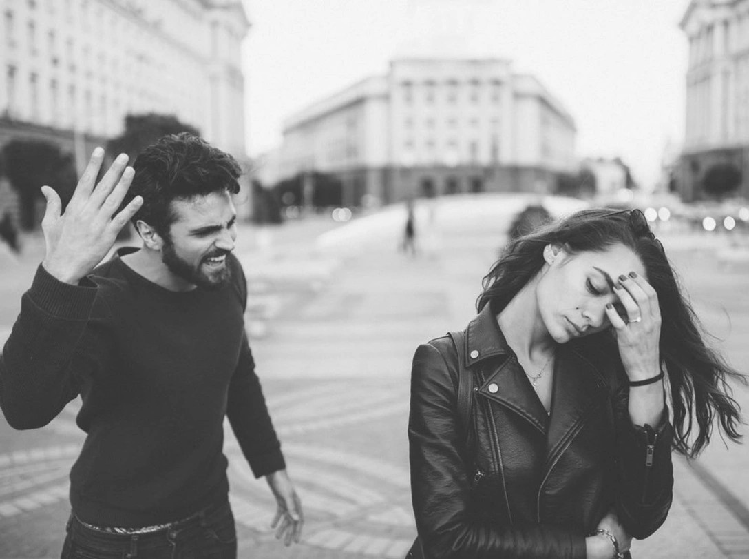 11 признаков эмоционального абьюза: как распознать и защититься от психологического насилия