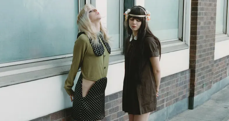 The Femcels: что известно о лондонском electro-punk дуэте, за которым следит музыкальная сцена