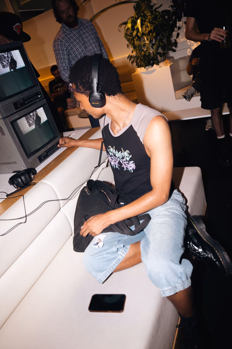 Ecca Vandal собрала в Бруклине камерный listening party с Marshall и Dazed