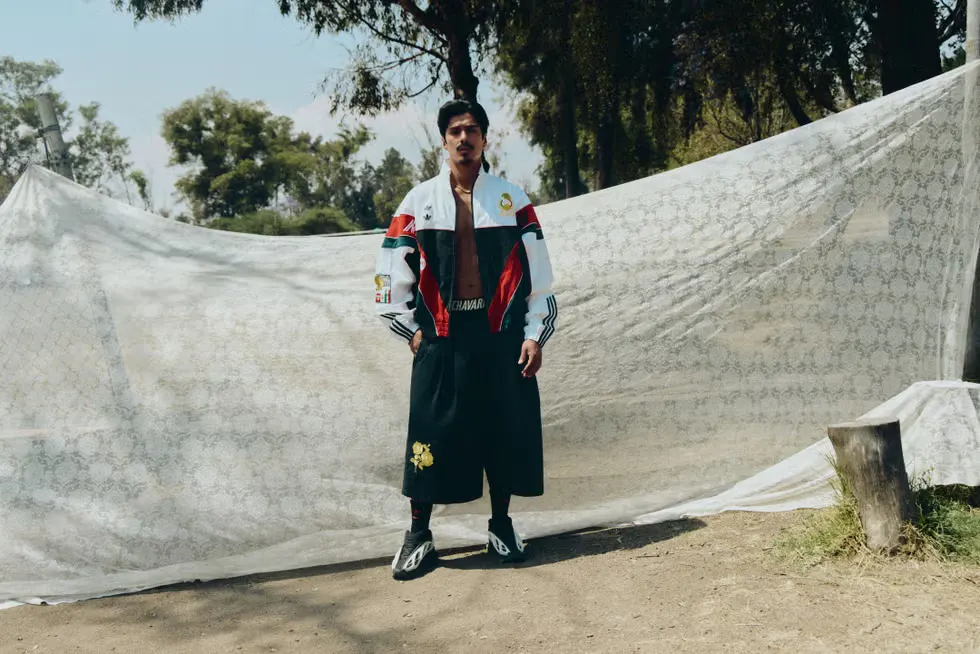 Willy Chavarria и adidas представили коллекцию к ЧМ-2026, вдохновлённую мексиканской футбольной культурой