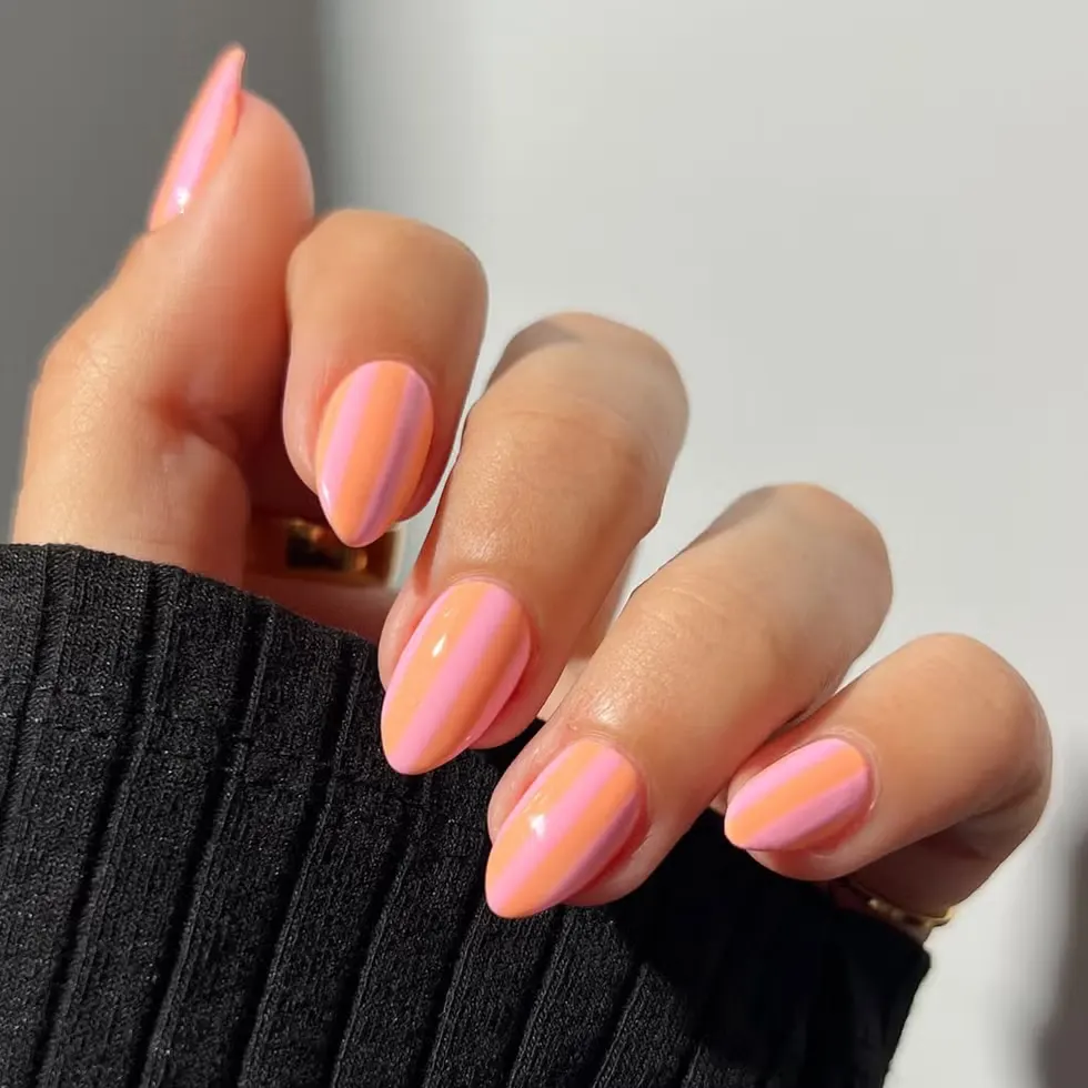 Летний маникюр в розовой гамме: 9 идей от французского френча до jelly nails