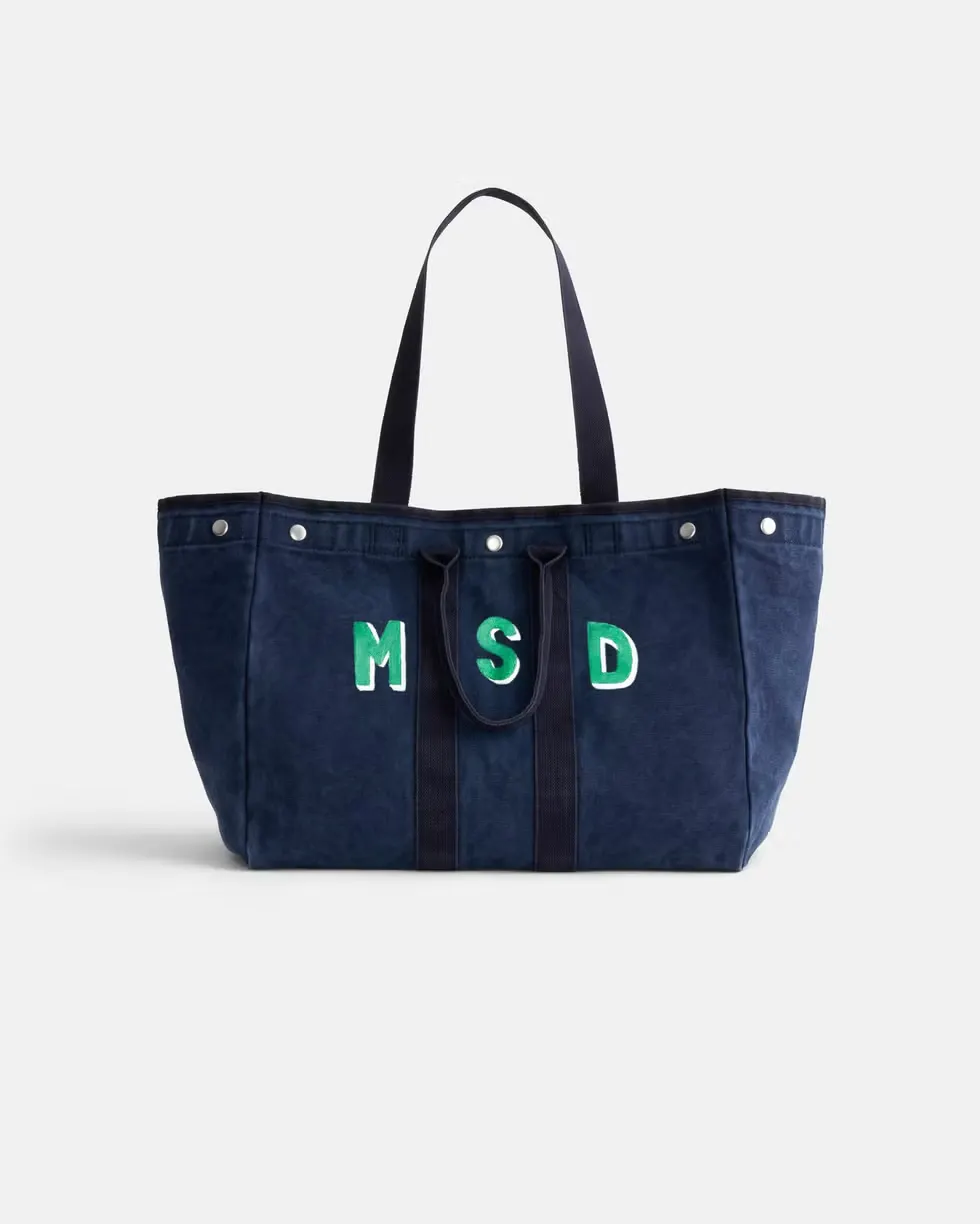 Alex Mill Perfect Tote: почему эта canvas-сумка остаётся фаворитом модных инсайдеров