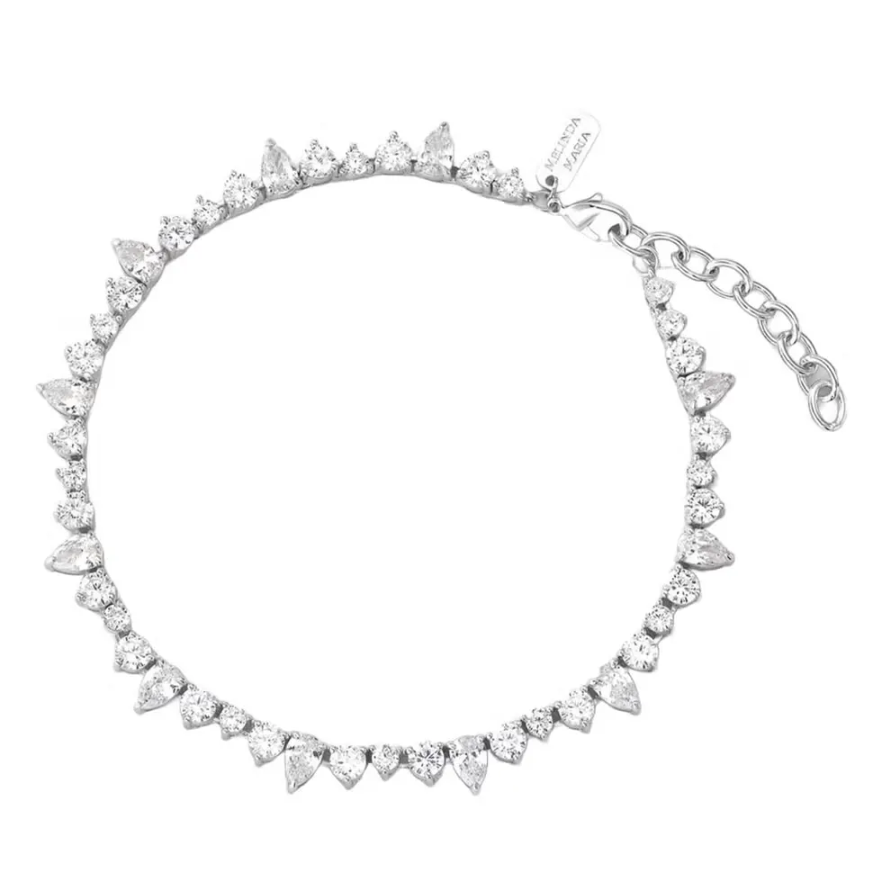 Как anklets стали заметным акцентом летних образов: подборка трендов и стилизации