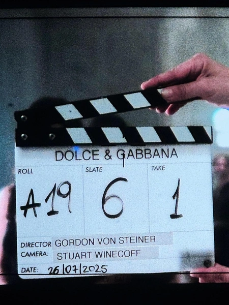 Ирина Шейк и Микеле Морроне снялись в кампейне Dolce & Gabbana к запуску Your Devotion