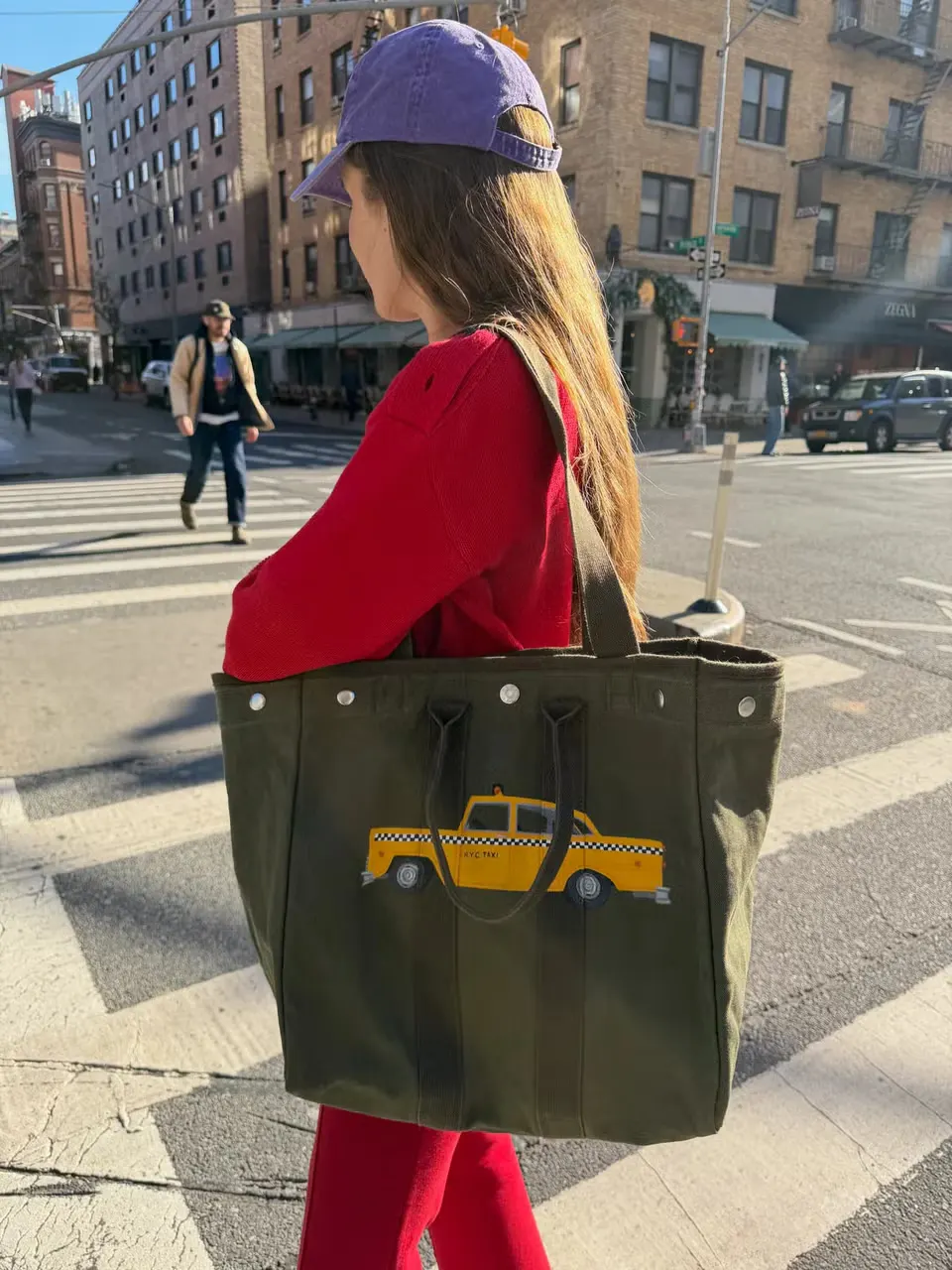 Alex Mill Perfect Tote: почему эта canvas-сумка остаётся фаворитом модных инсайдеров
