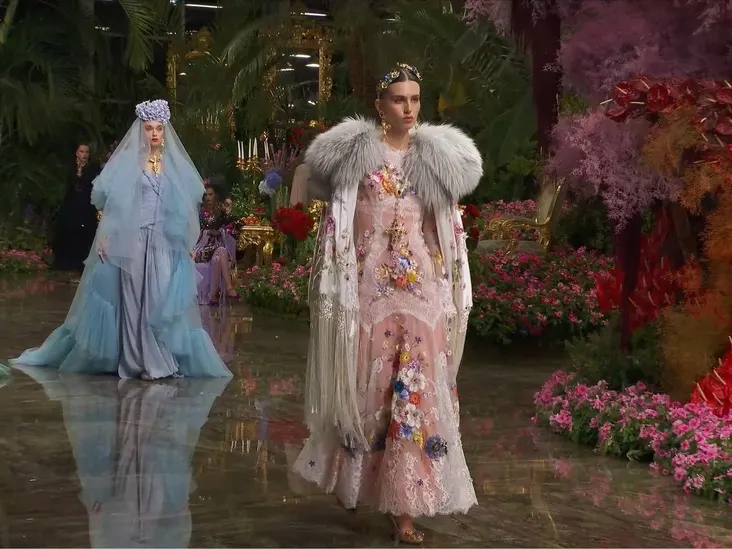 Dolce & Gabbana Alta Moda показали Италию, Сицилию и разные образы Женщины