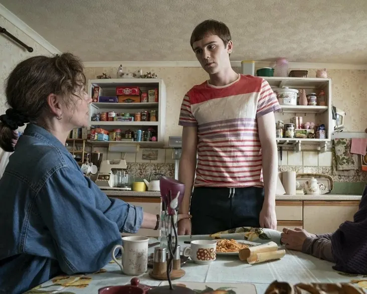 10 новых сериалов, которые стоит добавить в список на просмотр