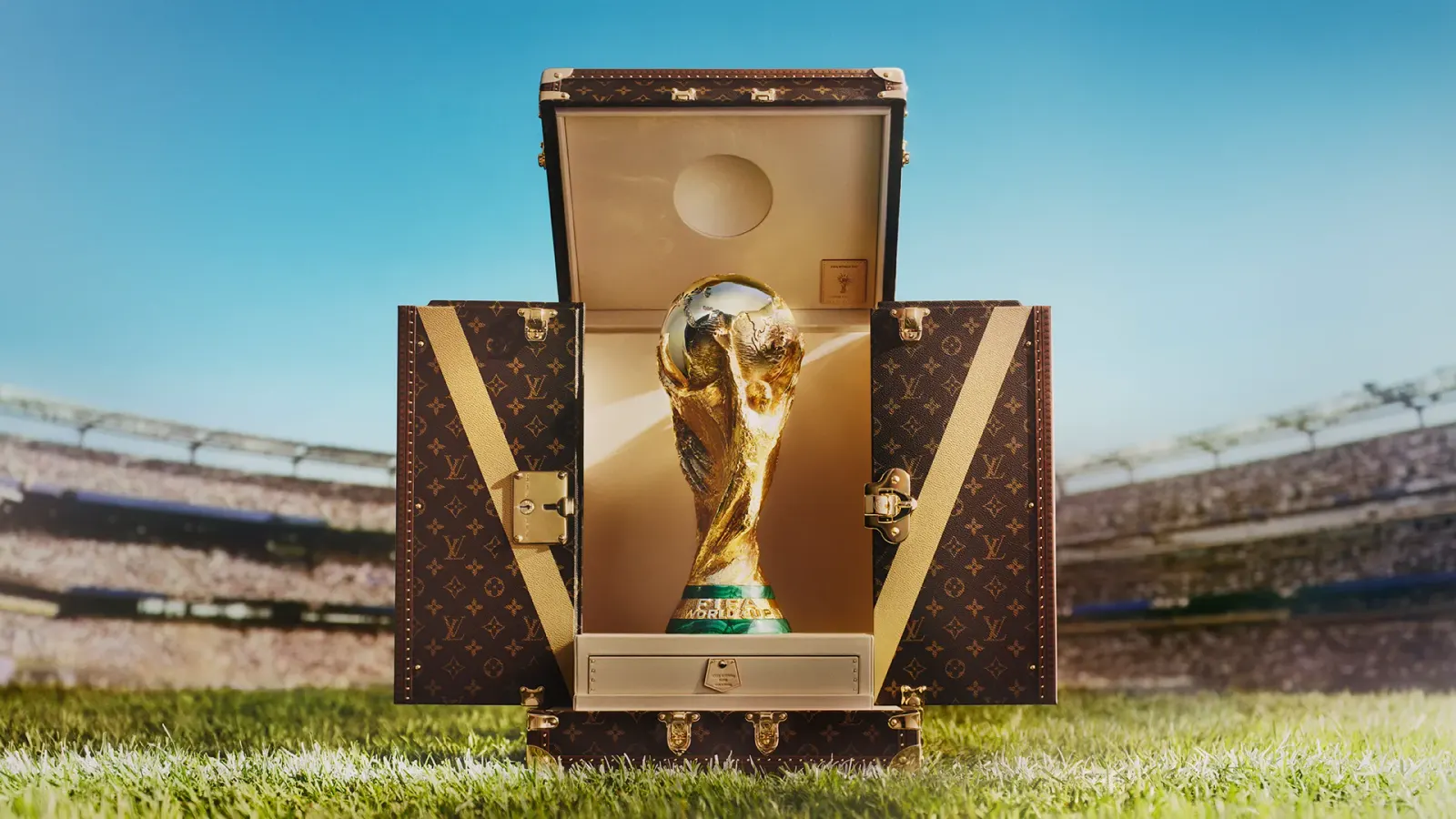 Louis Vuitton создаст фирменный сундук для трофея ЧМ-2026