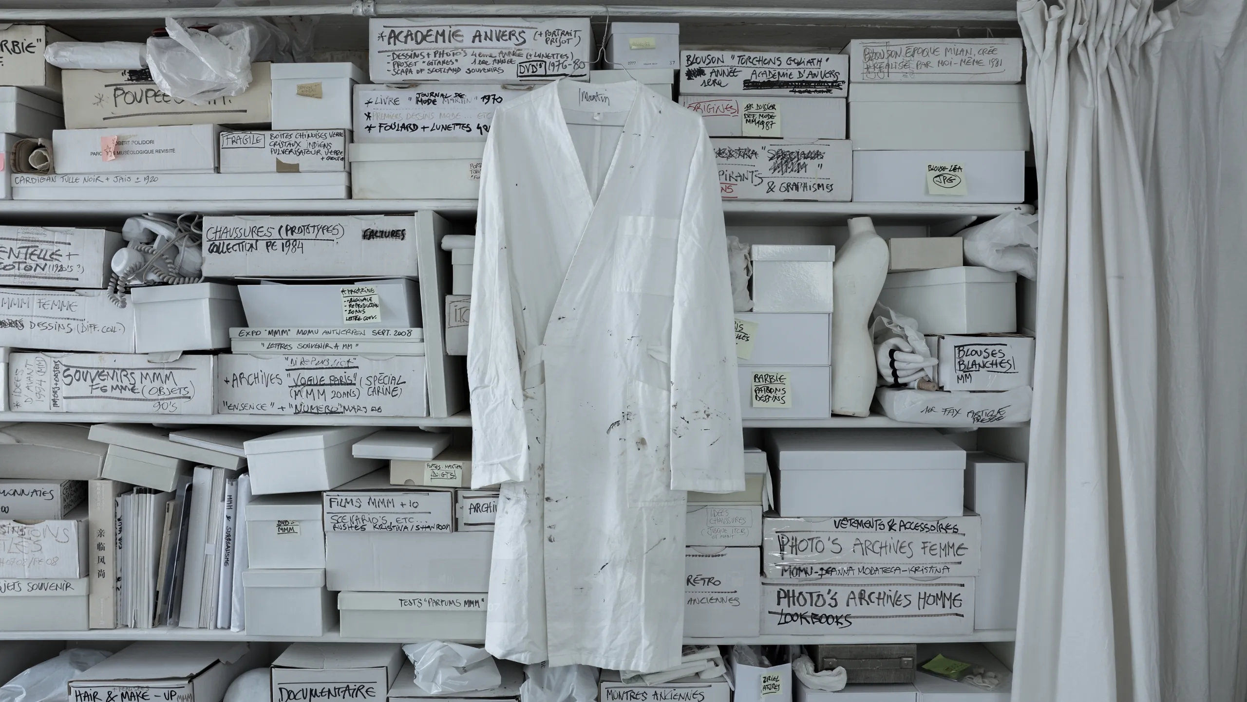 Martin Margiela выставит на аукцион часть личного архива в Париже