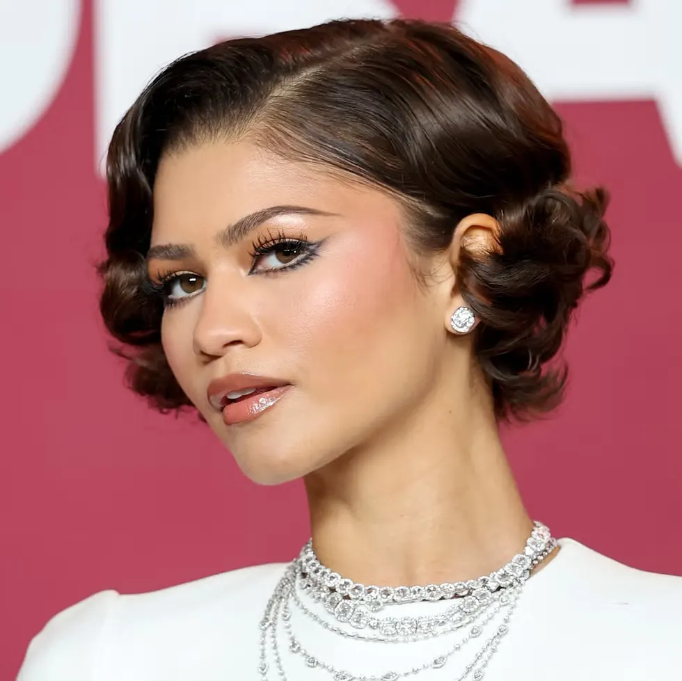 Зендая и ее самые сильные beauty-образы: от Met Gala до пресс-туров