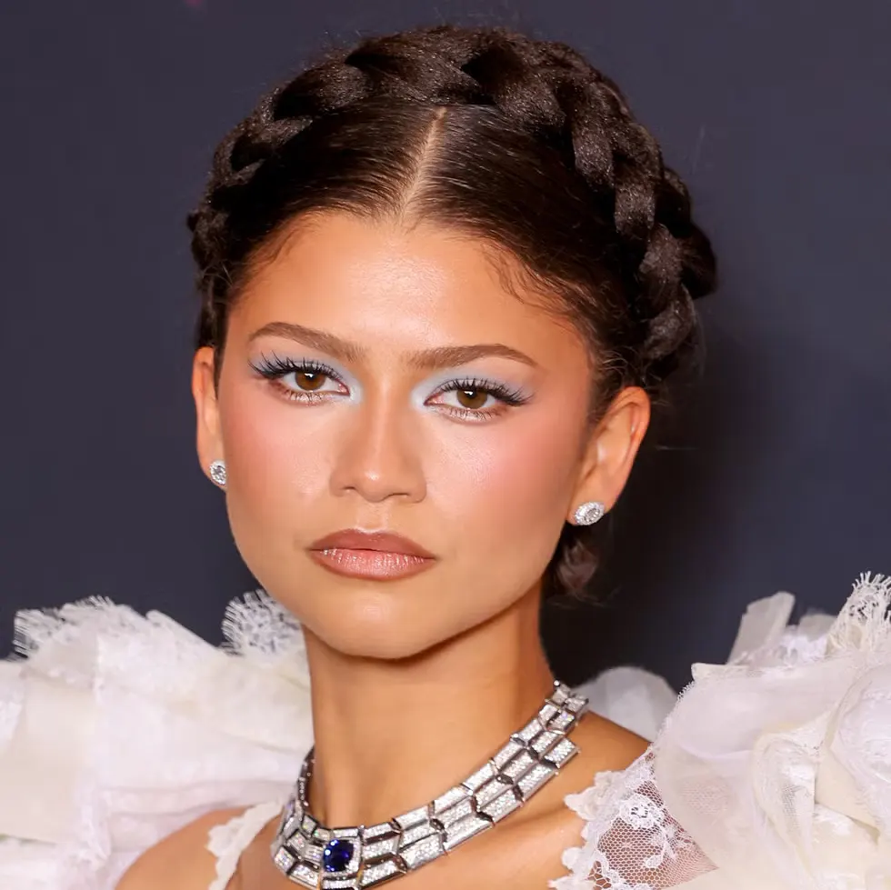 Зендая и ее самые сильные beauty-образы: от Met Gala до пресс-туров