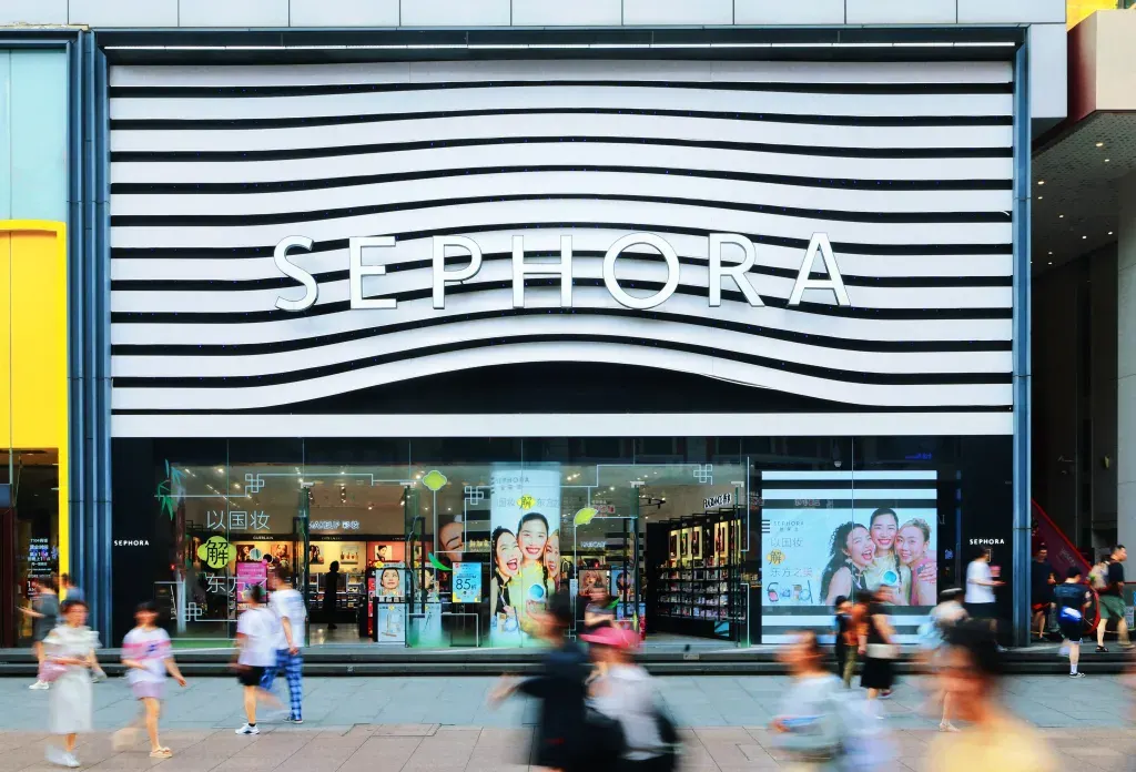 Burberry набирает обороты после восстановления, но рынок ждет большего